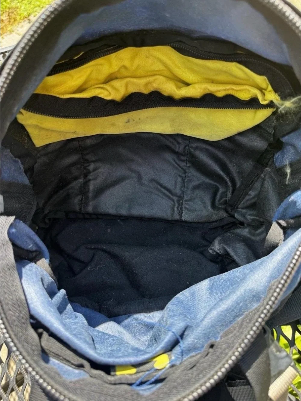 Mountainsmith Trek Navy and Black Hiking Bag with Waist Strap